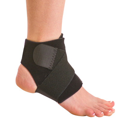 This waterproof ankle brace helps treat ankle sprains, strains, arthritis and tendonitis