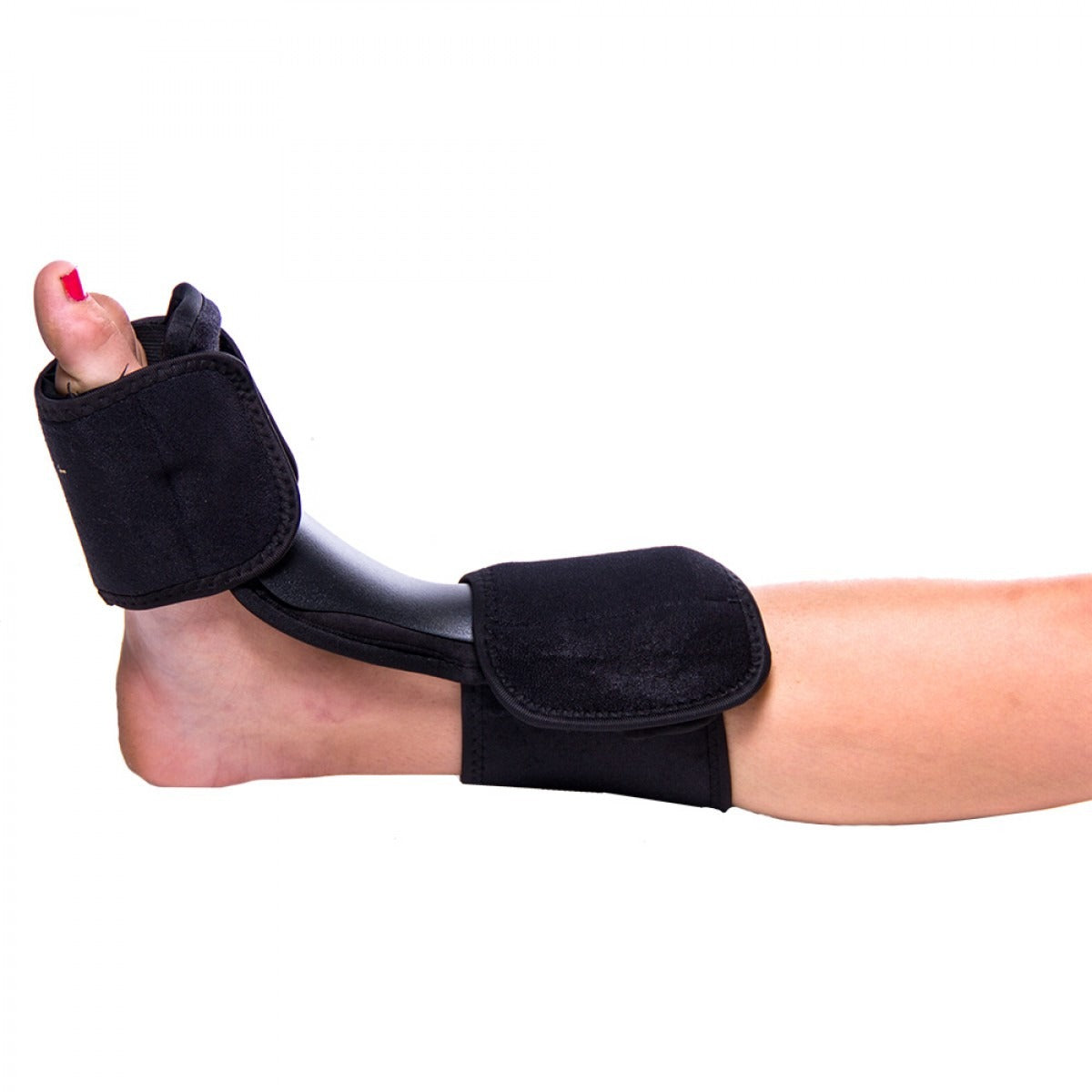 Sewn-in memory foam support pad for user comfort when treating foot injuries